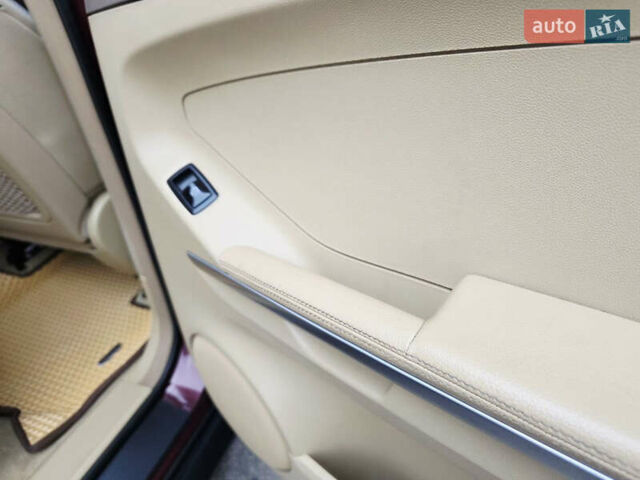 Красный Мерседес М-Класс, объемом двигателя 3.5 л и пробегом 266 тыс. км за 11499 $, фото 50 на Automoto.ua