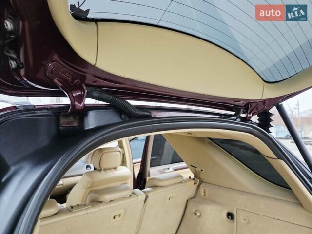 Красный Мерседес М-Класс, объемом двигателя 3.5 л и пробегом 266 тыс. км за 9333 $, фото 64 на Automoto.ua