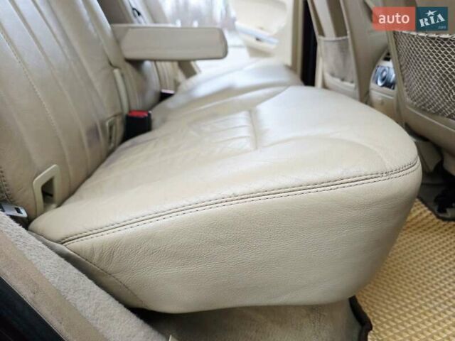 Красный Мерседес М-Класс, объемом двигателя 3.5 л и пробегом 266 тыс. км за 9333 $, фото 67 на Automoto.ua