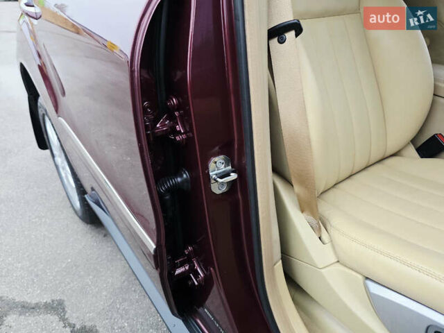 Красный Мерседес М-Класс, объемом двигателя 3.5 л и пробегом 266 тыс. км за 11499 $, фото 91 на Automoto.ua