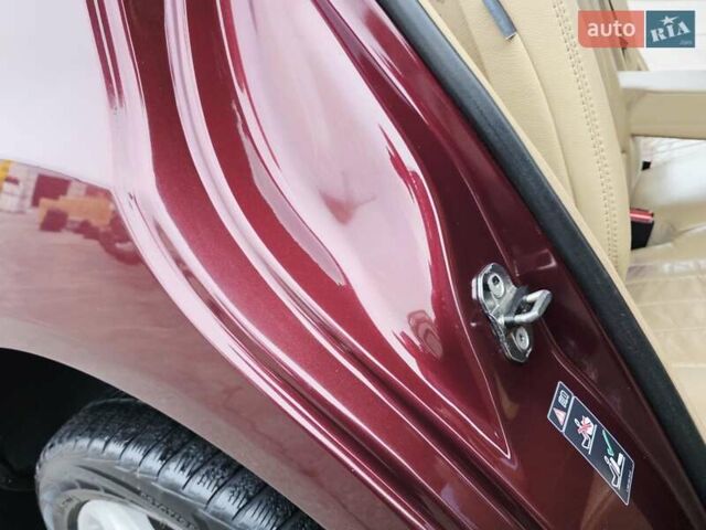 Красный Мерседес М-Класс, объемом двигателя 3.5 л и пробегом 266 тыс. км за 9333 $, фото 68 на Automoto.ua