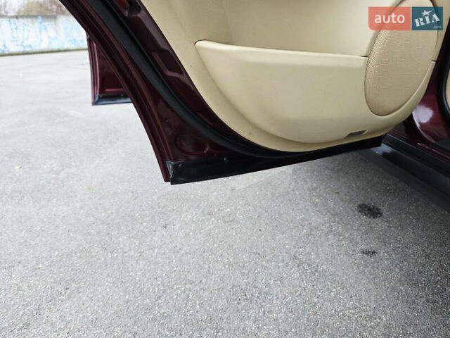 Красный Мерседес М-Класс, объемом двигателя 3.5 л и пробегом 266 тыс. км за 11499 $, фото 70 на Automoto.ua