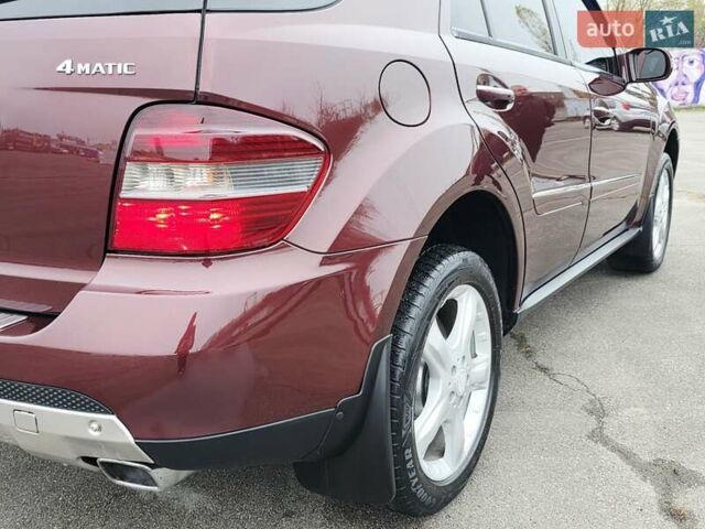 Красный Мерседес М-Класс, объемом двигателя 3.5 л и пробегом 266 тыс. км за 9333 $, фото 33 на Automoto.ua