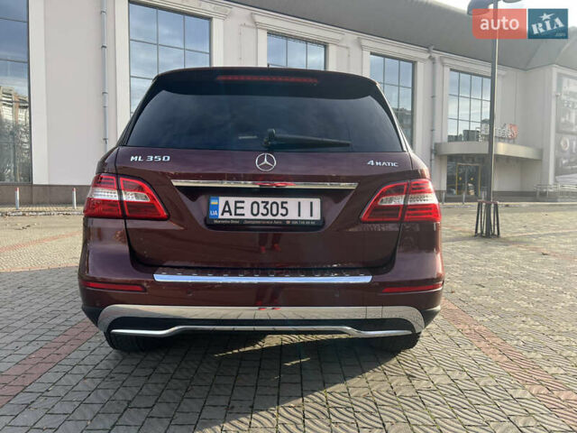 Червоний Мерседес М-Клас, об'ємом двигуна 3.5 л та пробігом 152 тис. км за 27900 $, фото 3 на Automoto.ua