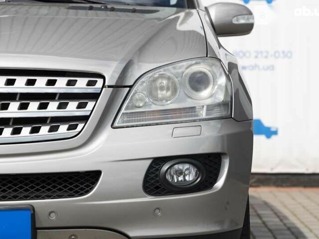 Мерседес М-Класс 2006 в Луцке на Automoto.ua Мерседес М-Класс, объемом двигателя 5 л и пробегом 239 тыс. км за 15000 $, фото 2 на Automoto.ua