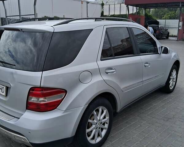 Мерседес М-Класс, объемом двигателя 2.99 л и пробегом 233 тыс. км за 10650 $, фото 4 на Automoto.ua