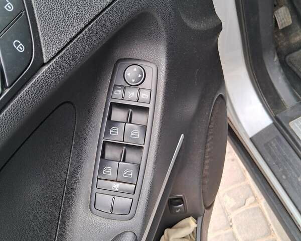 Мерседес М-Класс, объемом двигателя 2.99 л и пробегом 233 тыс. км за 10650 $, фото 9 на Automoto.ua