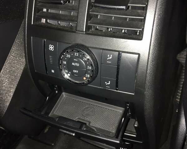 Мерседес М-Класс 2008 в Днепре (Днепропетровске) на Automoto.ua Мерседес М-Класс, объемом двигателя 6.21 л и пробегом 250 тыс. км за 17700 $, фото 11 на Automoto.ua