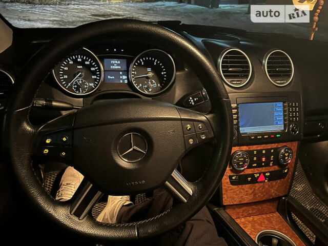 Мерседес М-Класс, объемом двигателя 3 л и пробегом 220 тыс. км за 13600 $, фото 10 на Automoto.ua