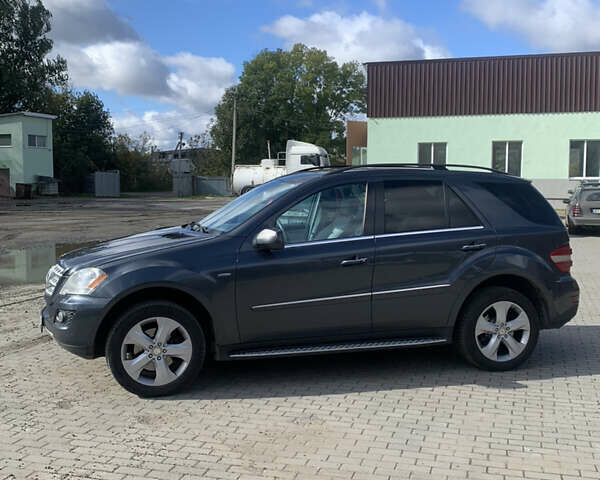 Мерседес М-Клас, об'ємом двигуна 6.21 л та пробігом 330 тис. км за 13100 $, фото 2 на Automoto.ua