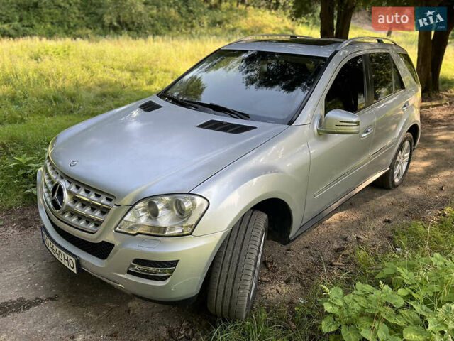 Мерседес М-Класс, объемом двигателя 2.99 л и пробегом 350 тыс. км за 15100 $, фото 62 на Automoto.ua