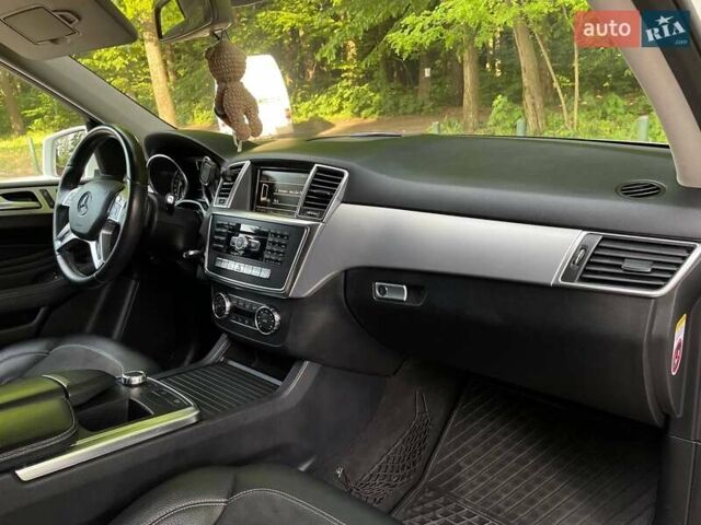 Мерседес М-Класс, объемом двигателя 2.2 л и пробегом 182 тыс. км за 20500 $, фото 27 на Automoto.ua