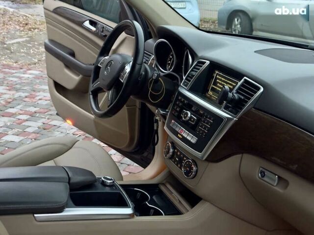 Мерседес М-Класс, объемом двигателя 3 л и пробегом 180 тыс. км за 17999 $, фото 4 на Automoto.ua