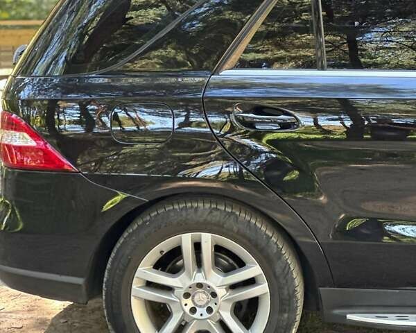 Мерседес М-Класс, объемом двигателя 3 л и пробегом 280 тыс. км за 19999 $, фото 21 на Automoto.ua