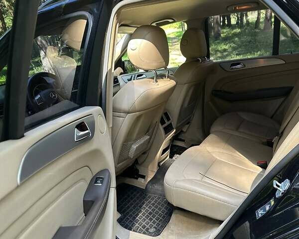 Мерседес М-Класс, объемом двигателя 3 л и пробегом 280 тыс. км за 19999 $, фото 37 на Automoto.ua