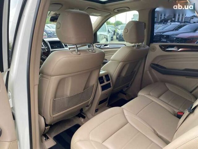 Мерседес М-Класс, объемом двигателя 3 л и пробегом 305 тыс. км за 16900 $, фото 21 на Automoto.ua