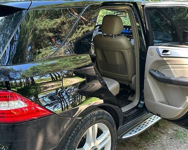 Мерседес М-Класс, объемом двигателя 3 л и пробегом 280 тыс. км за 19999 $, фото 14 на Automoto.ua