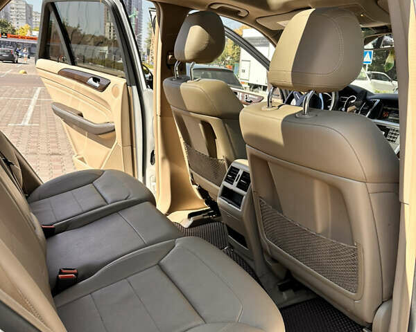 Мерседес М-Класс, объемом двигателя 3.5 л и пробегом 191 тыс. км за 17000 $, фото 10 на Automoto.ua