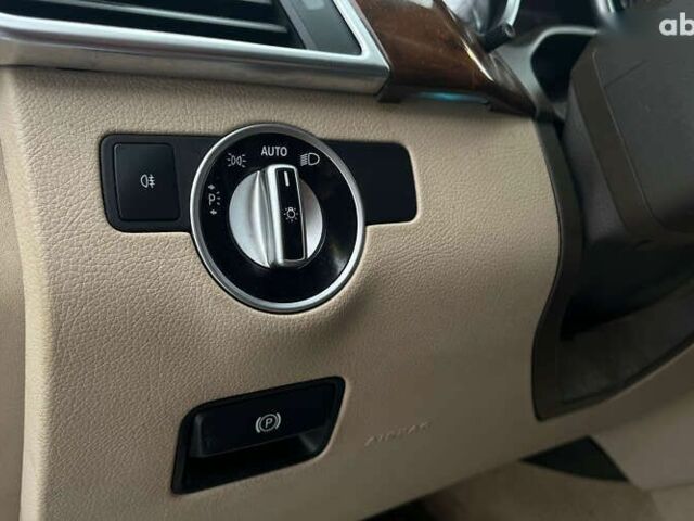 Мерседес М-Клас, об'ємом двигуна 3 л та пробігом 174 тис. км за 20590 $, фото 12 на Automoto.ua