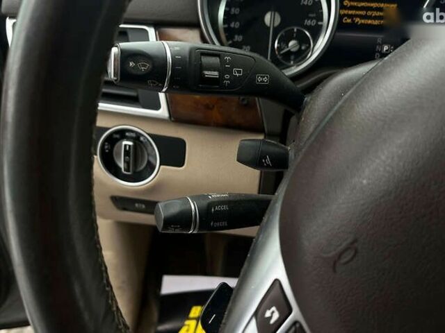 Мерседес М-Клас, об'ємом двигуна 3 л та пробігом 174 тис. км за 20590 $, фото 17 на Automoto.ua