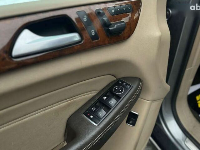 Мерседес М-Клас, об'ємом двигуна 3 л та пробігом 174 тис. км за 20590 $, фото 11 на Automoto.ua