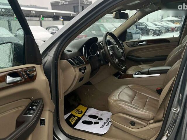 Мерседес М-Клас, об'ємом двигуна 3 л та пробігом 174 тис. км за 20590 $, фото 10 на Automoto.ua