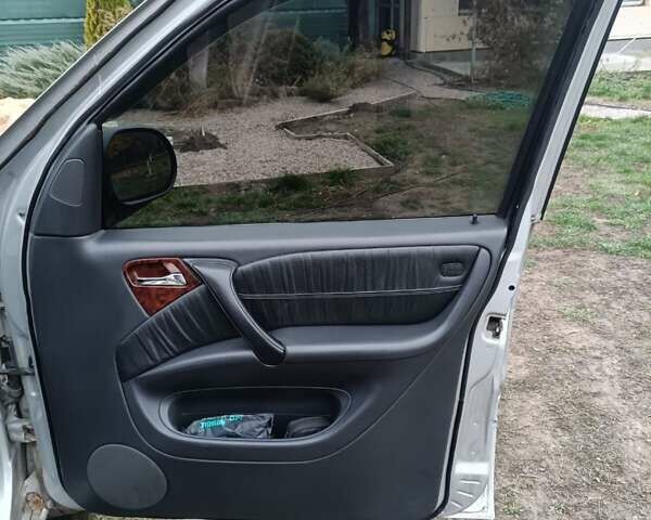 Серый Мерседес М-Класс, объемом двигателя 3.2 л и пробегом 390 тыс. км за 5500 $, фото 10 на Automoto.ua