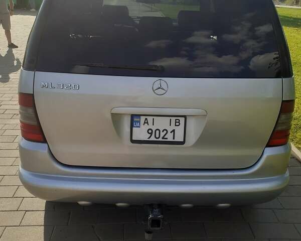 Серый Мерседес М-Класс, объемом двигателя 3.2 л и пробегом 399 тыс. км за 5200 $, фото 1 на Automoto.ua