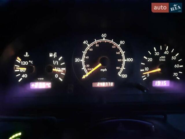 Серый Мерседес М-Класс, объемом двигателя 3.2 л и пробегом 399 тыс. км за 5200 $, фото 2 на Automoto.ua