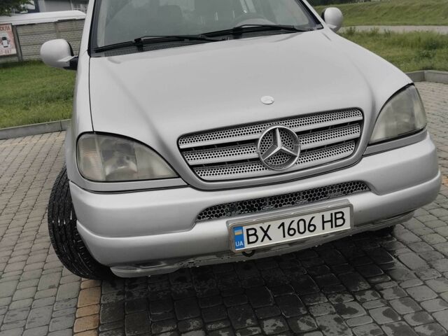 Сірий Мерседес М-Клас, об'ємом двигуна 2.7 л та пробігом 435 тис. км за 5100 $, фото 3 на Automoto.ua