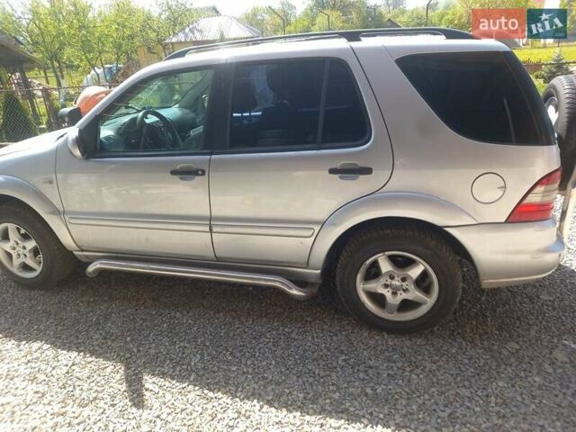 Серый Мерседес М-Класс, объемом двигателя 2.7 л и пробегом 325 тыс. км за 6700 $, фото 2 на Automoto.ua