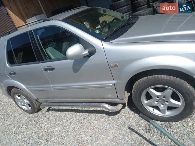 Серый Мерседес М-Класс, объемом двигателя 2.7 л и пробегом 325 тыс. км за 6700 $, фото 1 на Automoto.ua