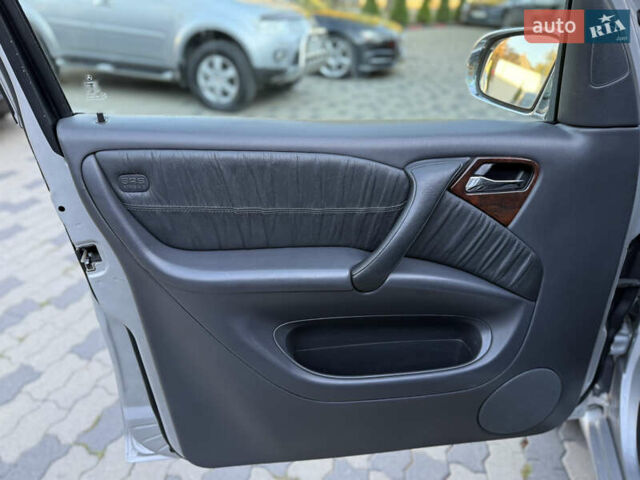 Серый Мерседес М-Класс, объемом двигателя 2.7 л и пробегом 389 тыс. км за 8250 $, фото 19 на Automoto.ua