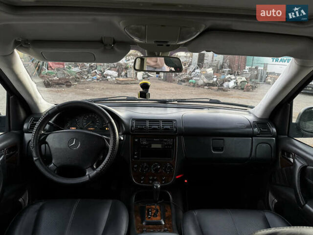 Сірий Мерседес М-Клас, об'ємом двигуна 3.2 л та пробігом 337 тис. км за 10000 $, фото 28 на Automoto.ua