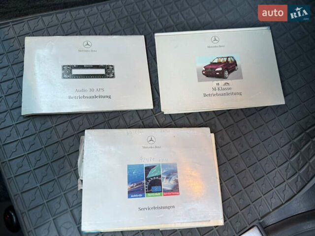 Серый Мерседес М-Класс, объемом двигателя 2.7 л и пробегом 389 тыс. км за 8250 $, фото 32 на Automoto.ua
