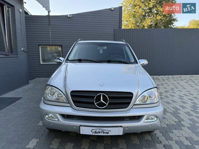 Серый Мерседес М-Класс, объемом двигателя 2.7 л и пробегом 389 тыс. км за 8250 $, фото 2 на Automoto.ua