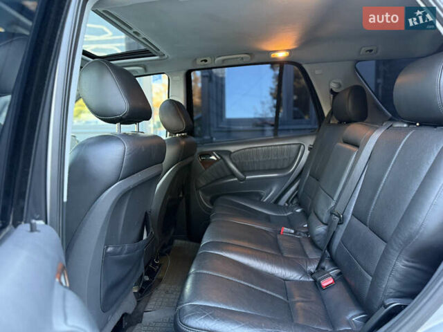 Серый Мерседес М-Класс, объемом двигателя 2.7 л и пробегом 389 тыс. км за 8250 $, фото 20 на Automoto.ua