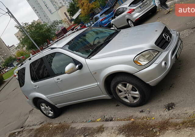 Серый Мерседес М-Класс, объемом двигателя 4.3 л и пробегом 257 тыс. км за 6500 $, фото 2 на Automoto.ua