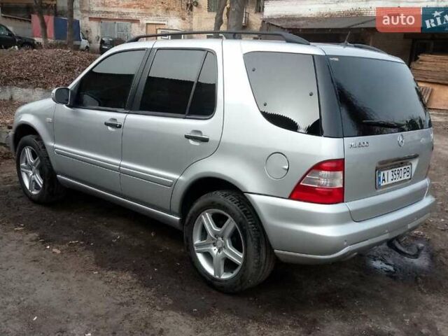 Серый Мерседес М-Класс, объемом двигателя 5 л и пробегом 400 тыс. км за 6800 $, фото 5 на Automoto.ua