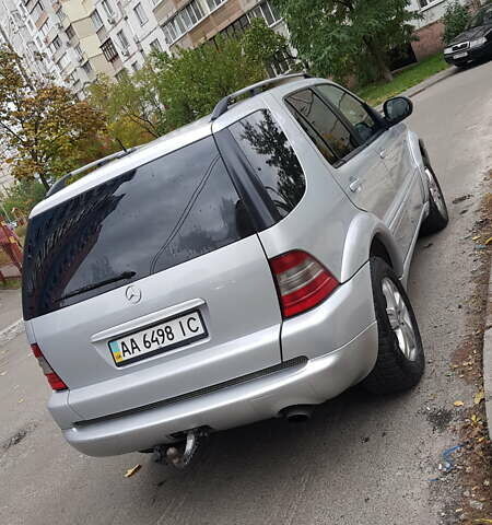 Серый Мерседес М-Класс, объемом двигателя 4.3 л и пробегом 257 тыс. км за 6500 $, фото 6 на Automoto.ua