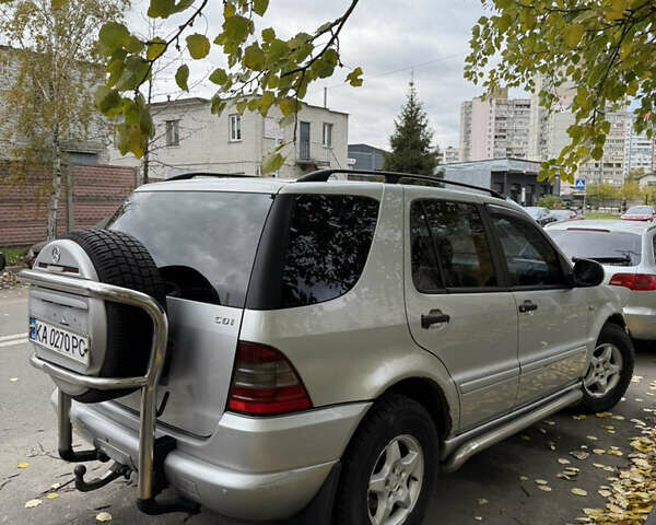 Серый Мерседес М-Класс, объемом двигателя 2.66 л и пробегом 385 тыс. км за 4500 $, фото 5 на Automoto.ua