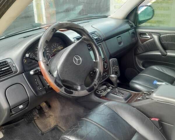 Серый Мерседес М-Класс, объемом двигателя 3.2 л и пробегом 380 тыс. км за 5100 $, фото 3 на Automoto.ua