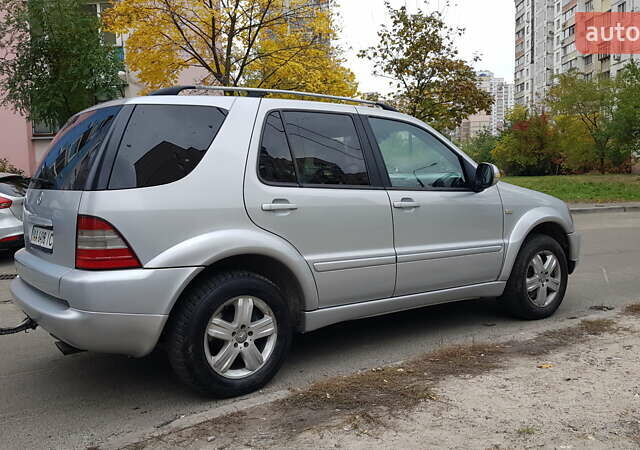 Серый Мерседес М-Класс, объемом двигателя 4.3 л и пробегом 257 тыс. км за 6500 $, фото 3 на Automoto.ua