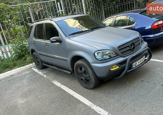 Сірий Мерседес М-Клас, об'ємом двигуна 2.7 л та пробігом 709 тис. км за 5500 $, фото 1 на Automoto.ua