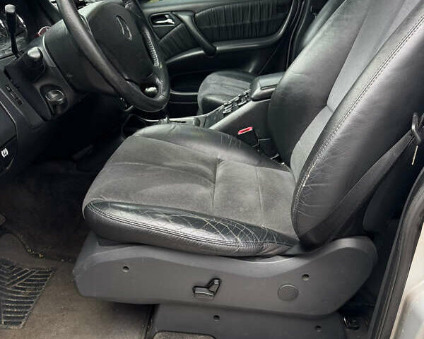 Сірий Мерседес М-Клас, об'ємом двигуна 2.7 л та пробігом 646 тис. км за 7500 $, фото 2 на Automoto.ua