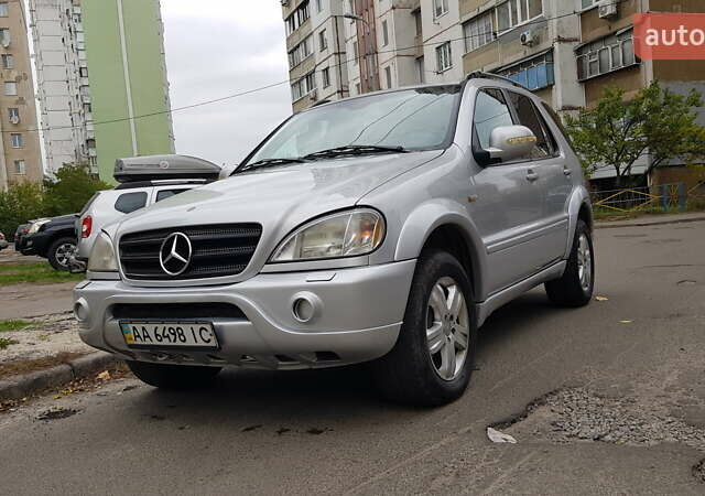 Серый Мерседес М-Класс, объемом двигателя 4.3 л и пробегом 257 тыс. км за 6500 $, фото 11 на Automoto.ua