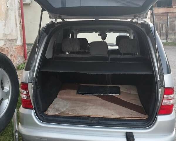 Серый Мерседес М-Класс, объемом двигателя 2.7 л и пробегом 239 тыс. км за 8200 $, фото 7 на Automoto.ua