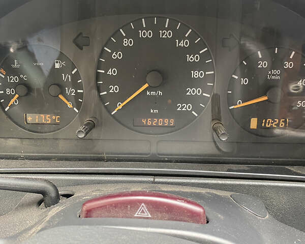 Серый Мерседес М-Класс, объемом двигателя 2.69 л и пробегом 465 тыс. км за 5500 $, фото 2 на Automoto.ua