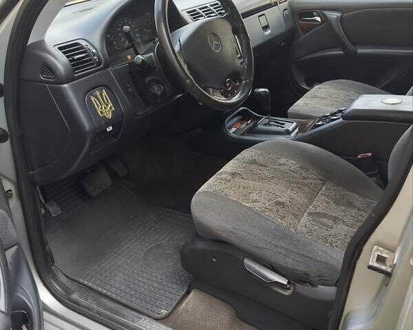 Серый Мерседес М-Класс, объемом двигателя 2.7 л и пробегом 239 тыс. км за 8200 $, фото 15 на Automoto.ua