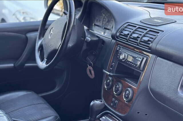 Серый Мерседес М-Класс, объемом двигателя 2.7 л и пробегом 338 тыс. км за 6200 $, фото 3 на Automoto.ua